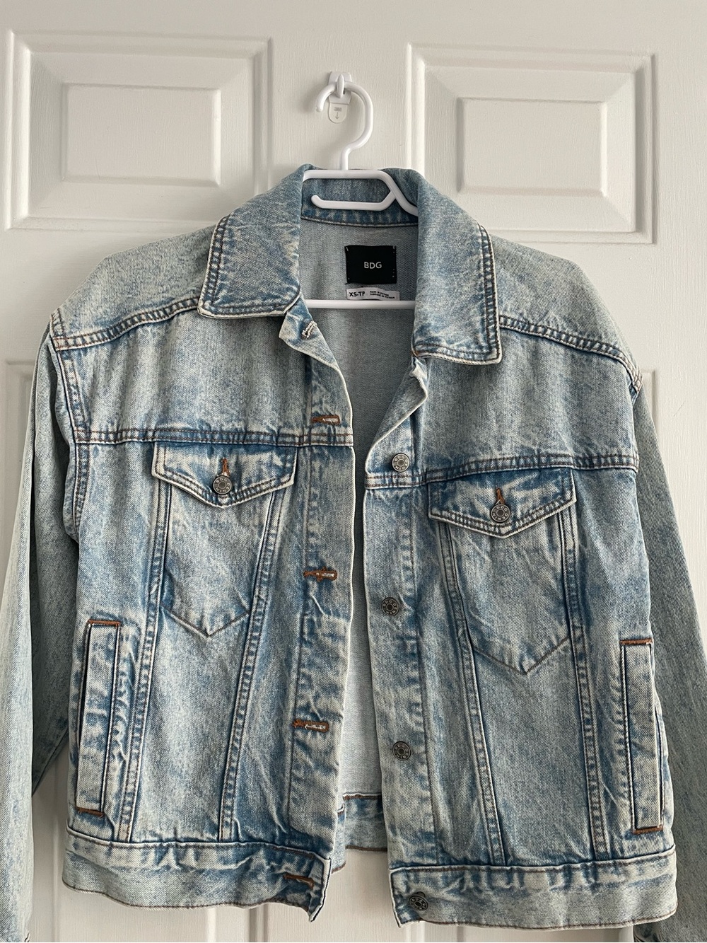 BDG Oversize Light Wash Denim Jacket - Unisex XS